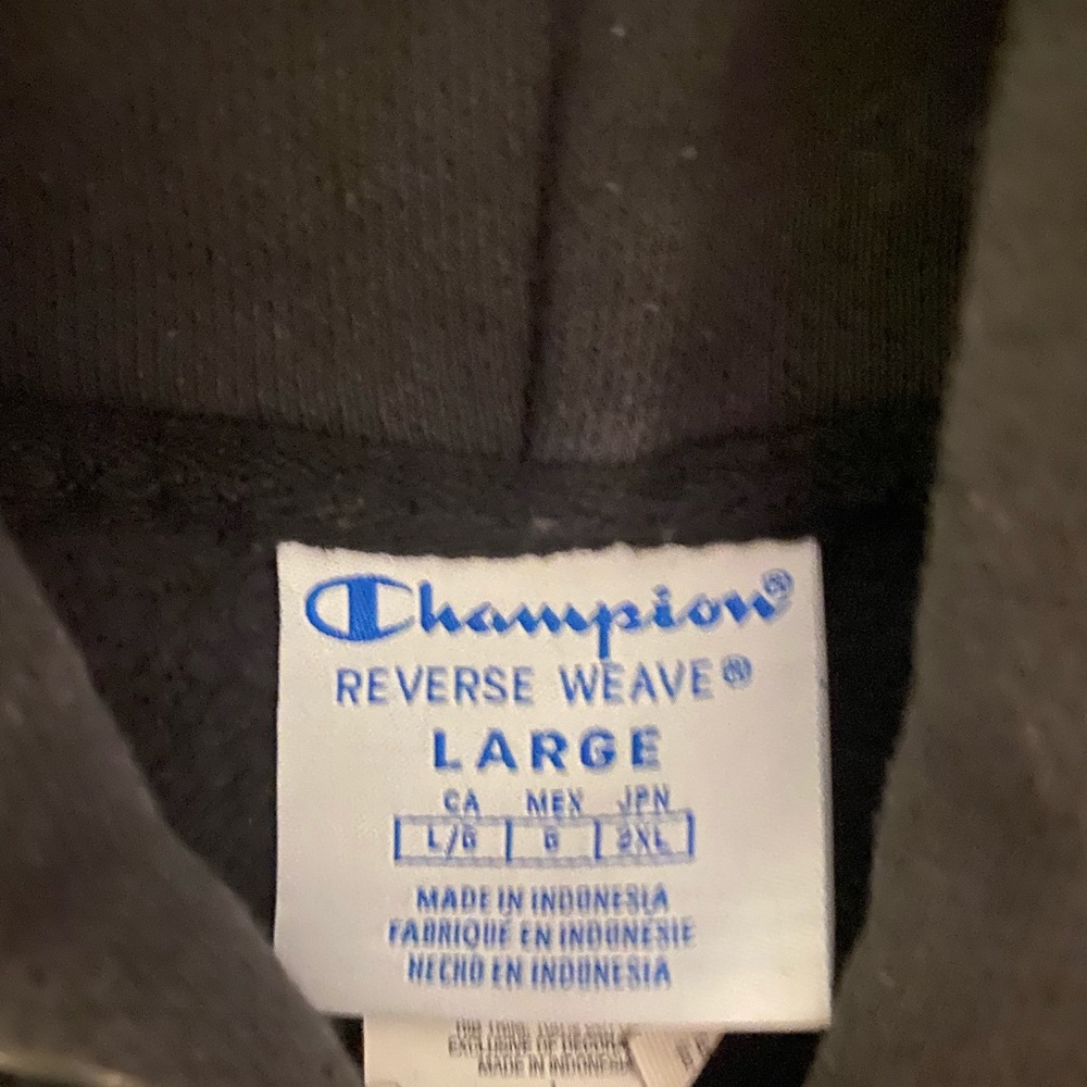 Black champion sweatshirt - Picture 2 of 2